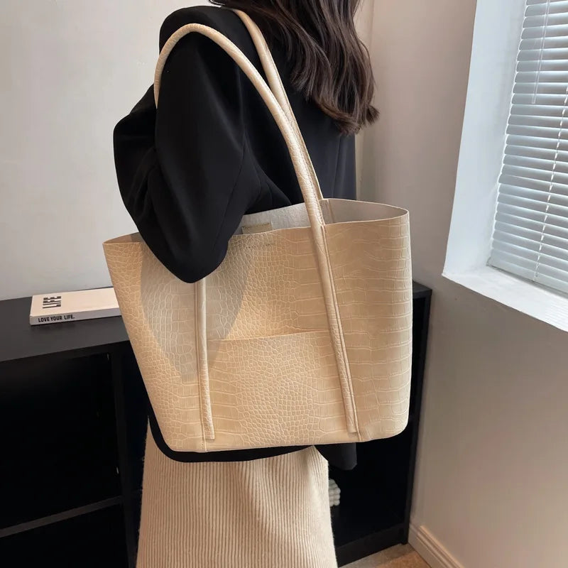 Betina™ Leather Bag - Elegant Everyday Minimalist Style