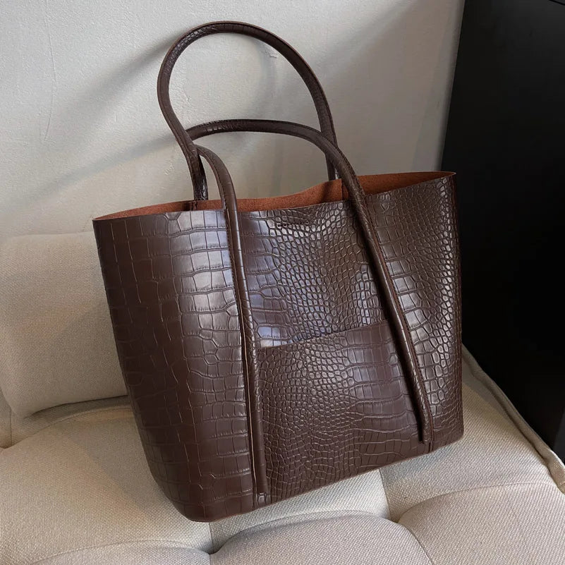 Betina™ Leather Bag - Elegant Everyday Minimalist Style