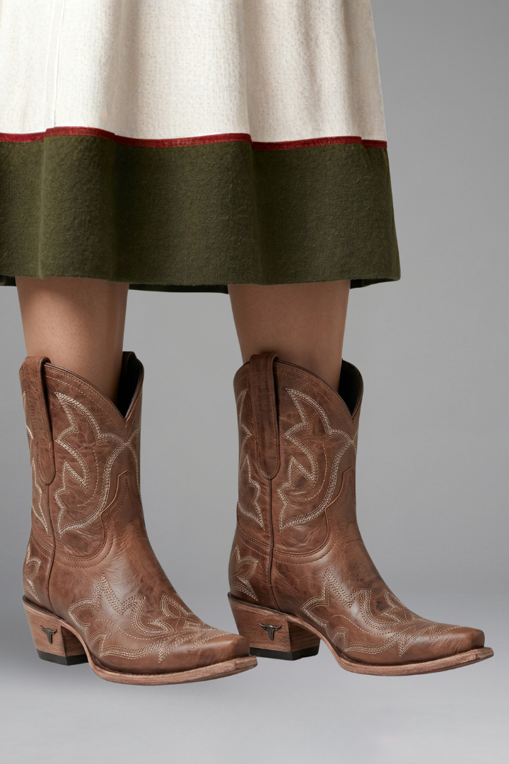 Olivia | Boots with Embroidered Detailing